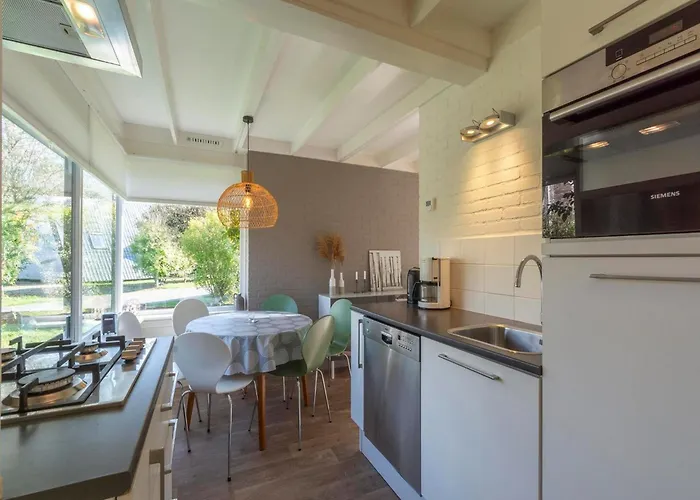 Vakantiehuis In Sint Maartenszee Near Sint Maartensvlotbrug